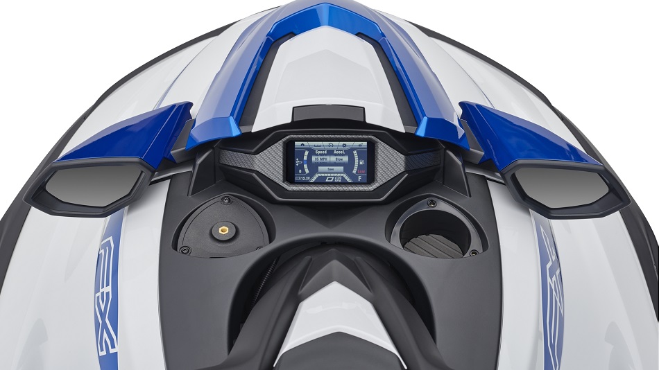 2019-Yamaha-FX-High-Output-EU-Pure-White-with-Azure-Blue-Detail-005-osob